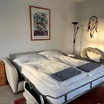 Nur 50 Meter Zum Strand: Tolles Apartment